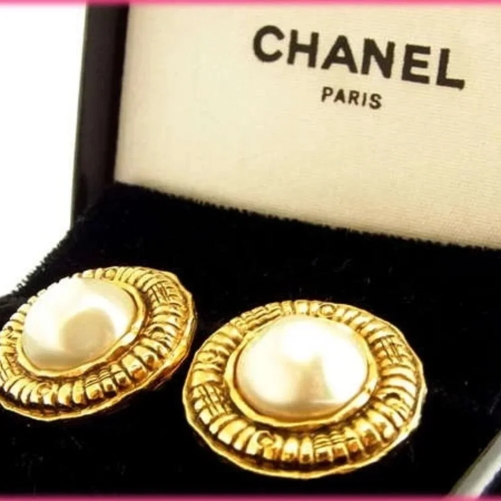 CHANEL Earring gold Women Authentic secondhand
